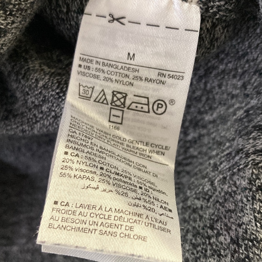 Old Navy Heather Gray Long Sleeve Women's Top - Picture 3 of 5